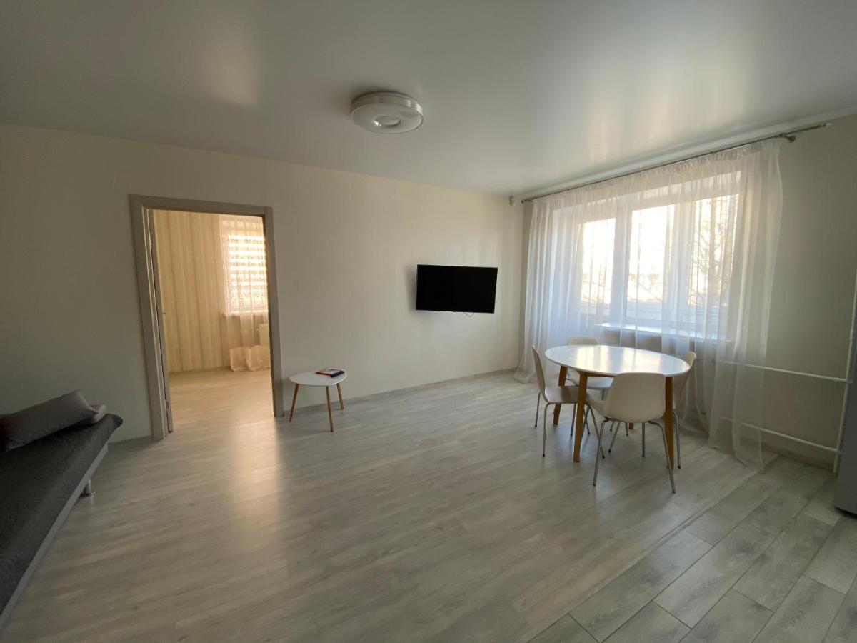 Cosy flat in the city centre Chernihiv Luaran gambar